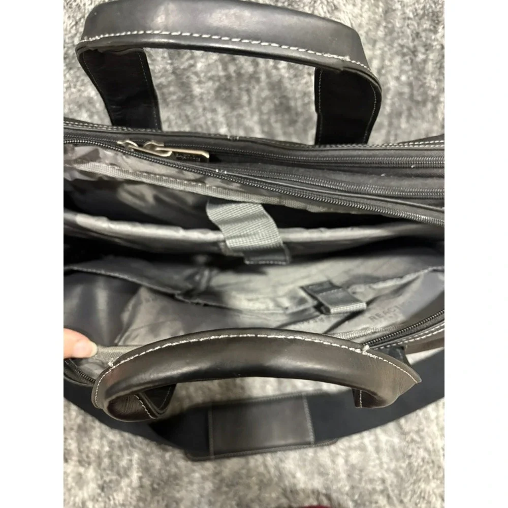 Kenneth Cole Reaction Black Leather Laptop Briefcase Messenger‎ Bag